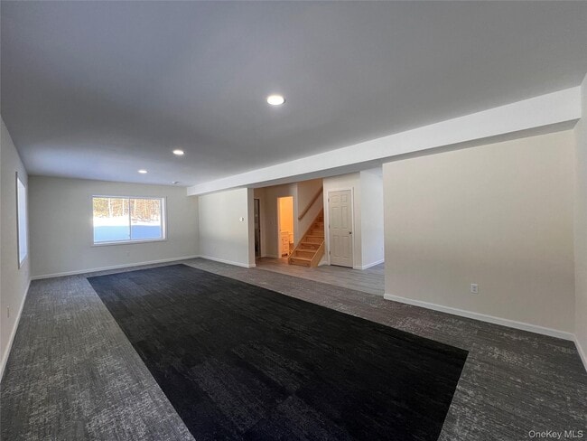 Building Photo - 26 Summit Dr