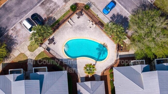 Building Photo - 25 S Wildflower Dr