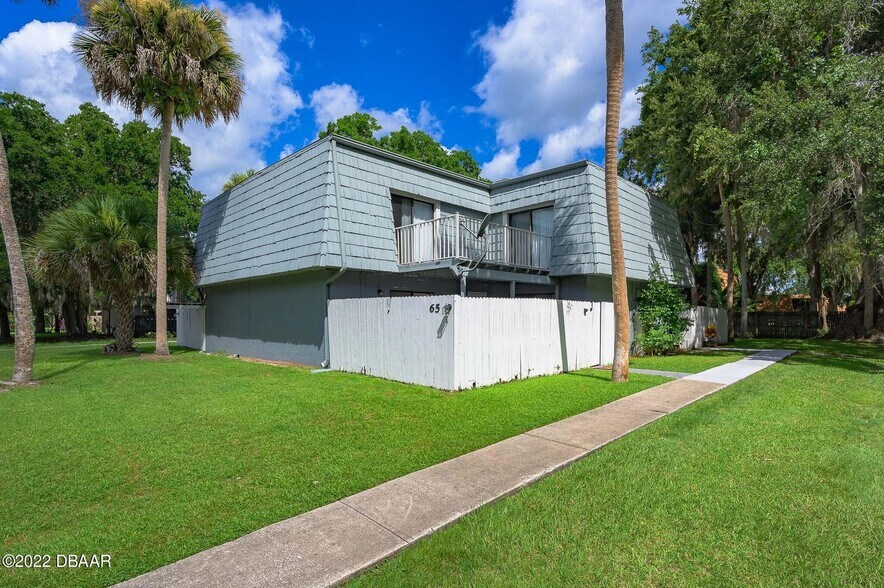 Primary Photo - 65 Springwood Sq