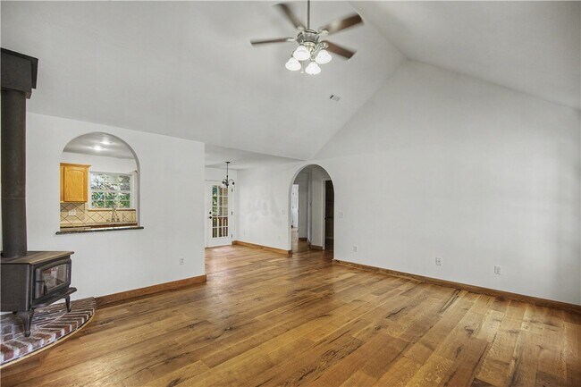 Building Photo - 11 Cresswell Ln