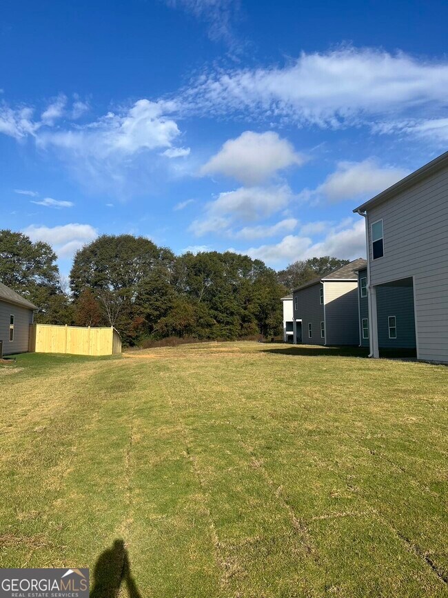 Building Photo - 168 Marion Dr