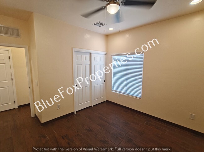 Building Photo - 6621 S De Concini Dr