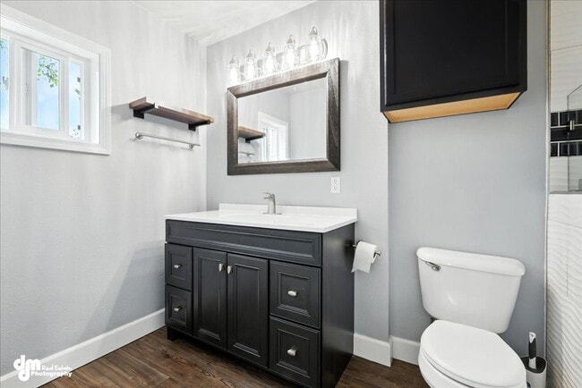 Building Photo - Spacious Palmer Home!