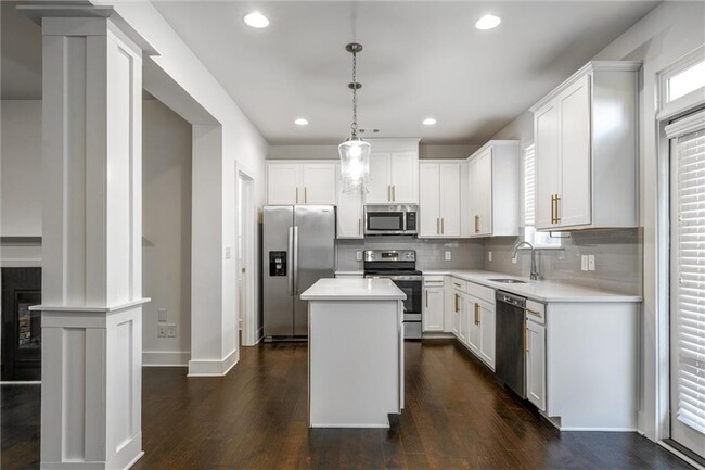 Building Photo - 5350 Brooklands Dr
