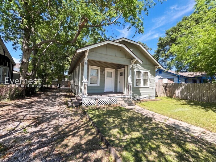 Building Photo - 1007 Archer St