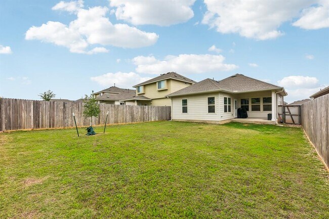Building Photo - 6403 Principale Dr