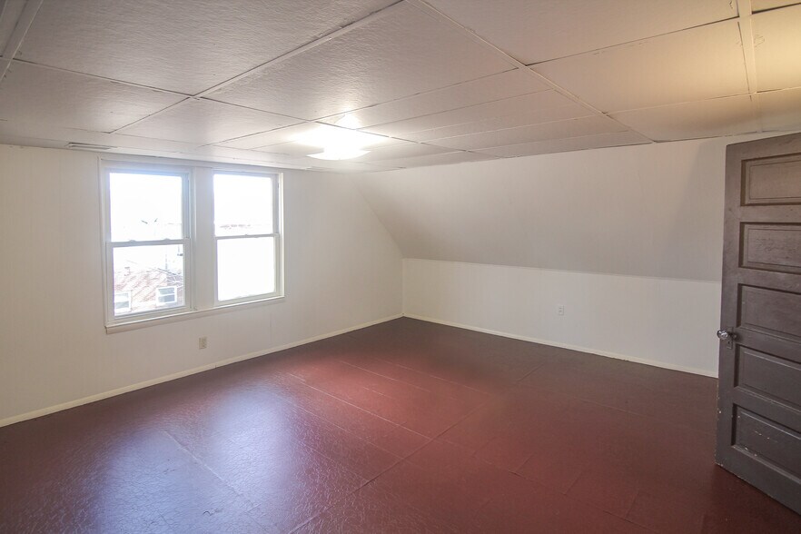 Building Photo - 299 West St