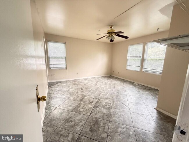 Building Photo - 1223 Chillum Rd