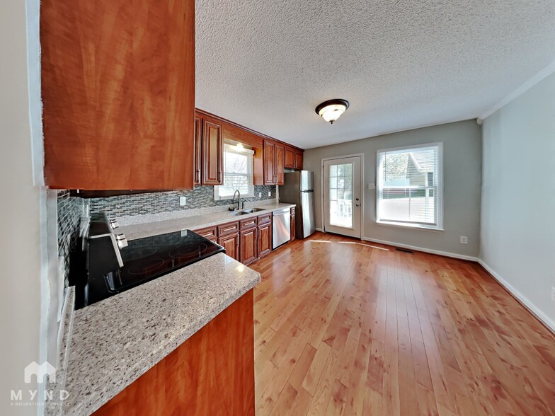 Building Photo - 613 Jordan Ridge Ln