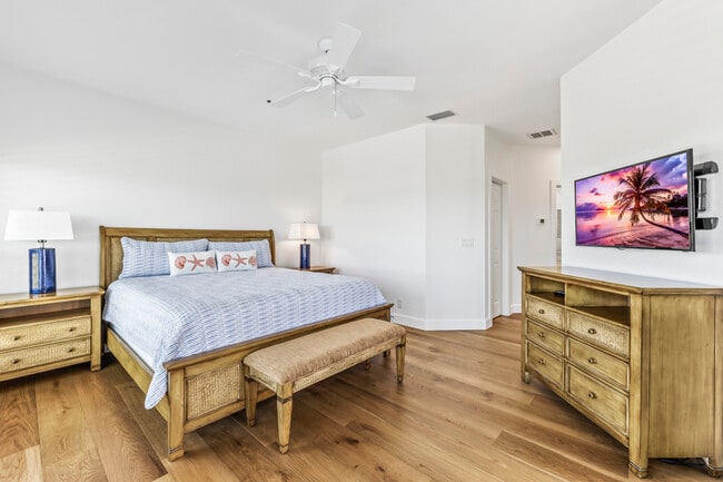 Building Photo - 786 Beach View Dr