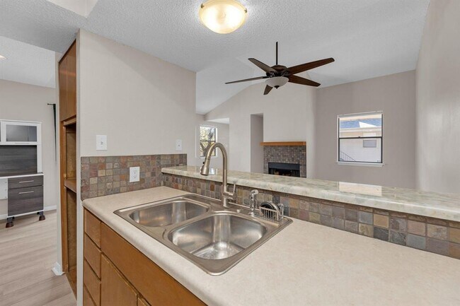 Building Photo - 9226 Jollyville Rd