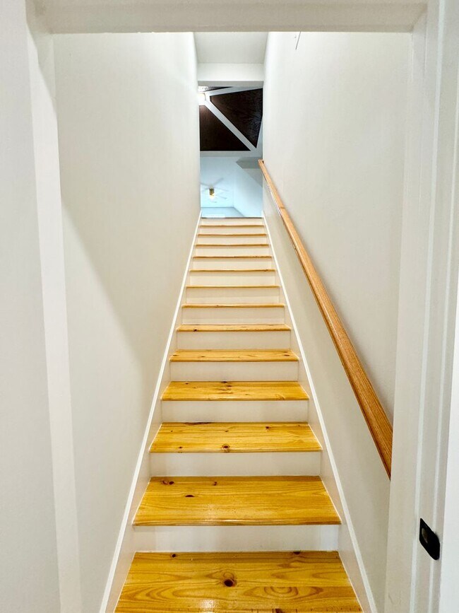 Building Photo - Beautiful 4 Bedroom, 3 Bath home located in Myrtle Grove Plantation!