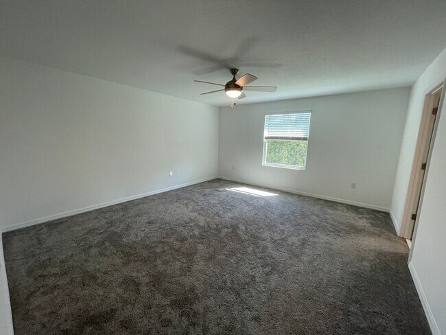Building Photo - 4 Bedroom 2.5 Bathroom home located in Preserves at LPGA