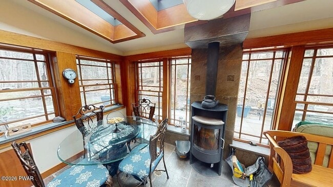 Building Photo - 144 Sawkill Ave