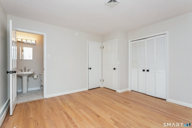 Building Photo - 4 Nappa Ln