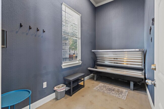 Building Photo - 2929 Kings Rd