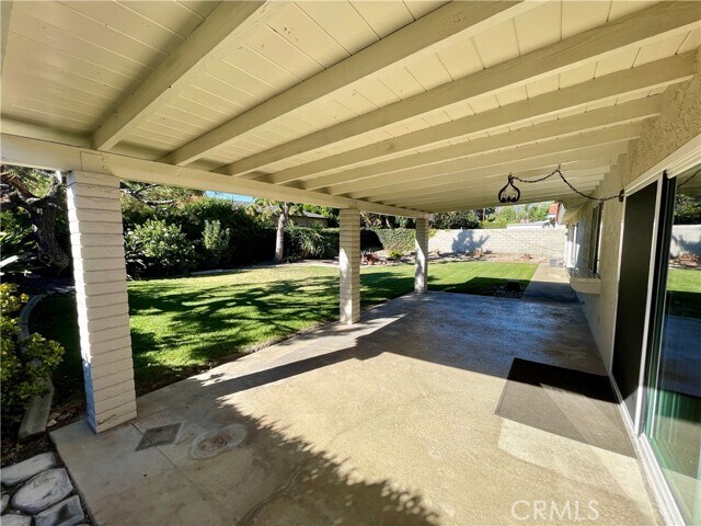 Building Photo - 1327 Stanford Way