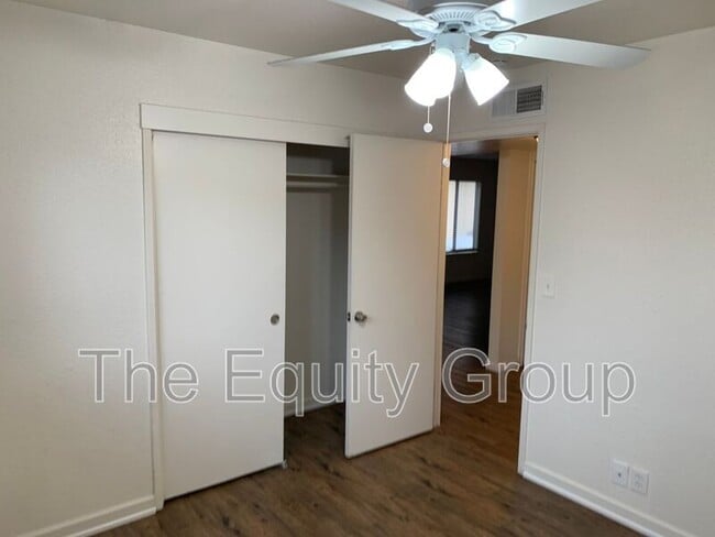 Building Photo - 3912 W Meadow Ave