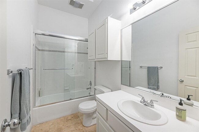 Building Photo - 1621 Maggie Mayes St