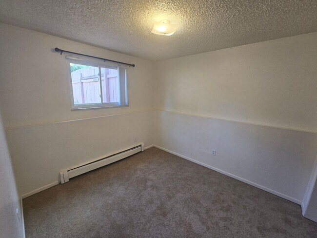 Building Photo - 1447 Nokomis Dr