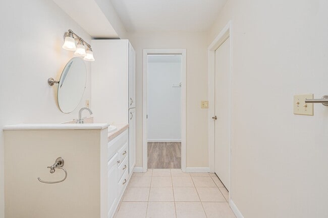 Building Photo - Renovated 3/2 Home in Daytona Beach