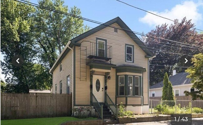 Primary Photo - 8 Arlington Ave
