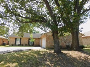Building Photo - 1338 Leadenhall Cir