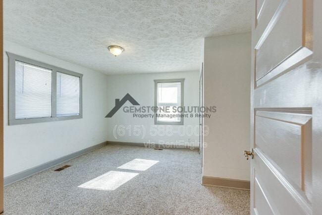 Building Photo - 1018 Clemmons St