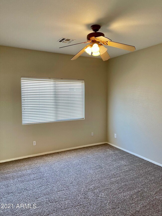 Building Photo - 23808 N Sunrise Cir