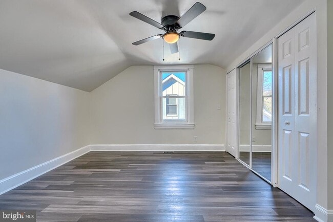 Building Photo - 6504 Rosemont Ave