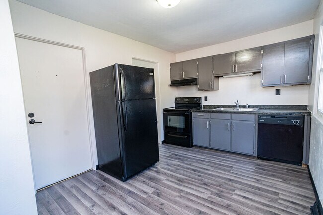 Building Photo - 1309 S Gary Dr
