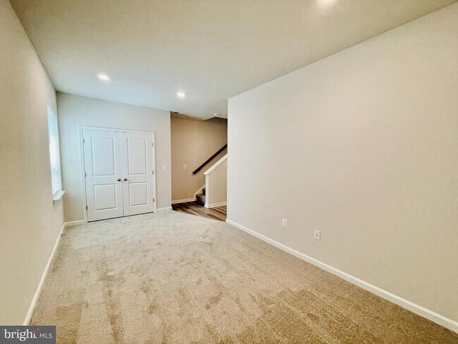 Building Photo - 162 Whitson Wds Pl