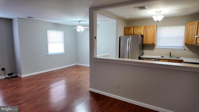 Building Photo - 2166 Birch Dr