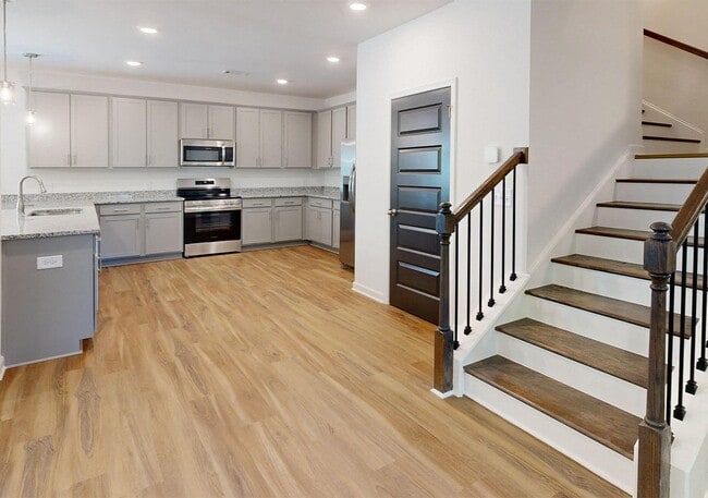 Building Photo - Quinn Residences at Dorchester Place