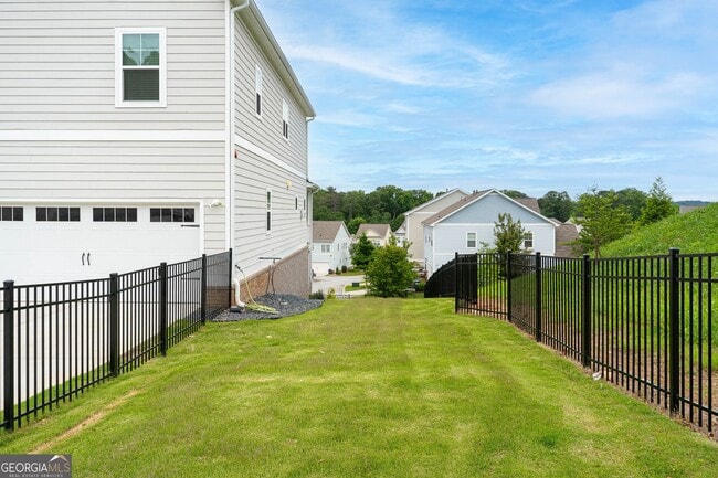 Building Photo - 831 Corsiglia Farm