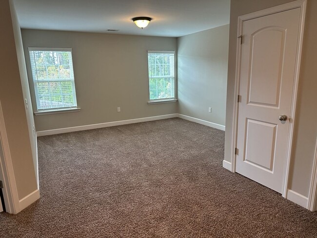 Building Photo - 35 Sweet Grass Ln