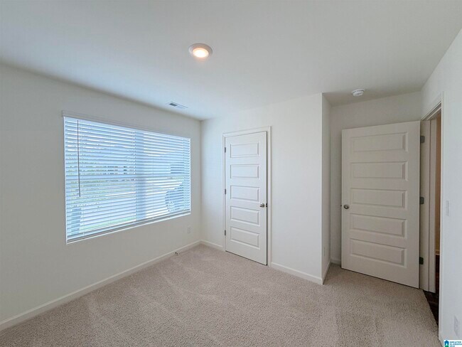 Building Photo - 12742 Collier Curv