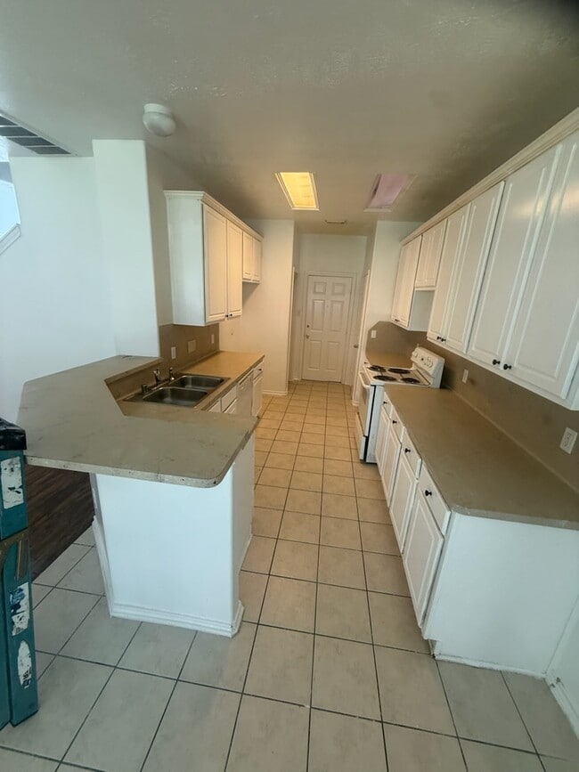 Building Photo - 16107 Sandy Path Ln