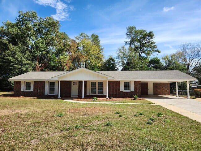 Building Photo - 628 Shadow Ln