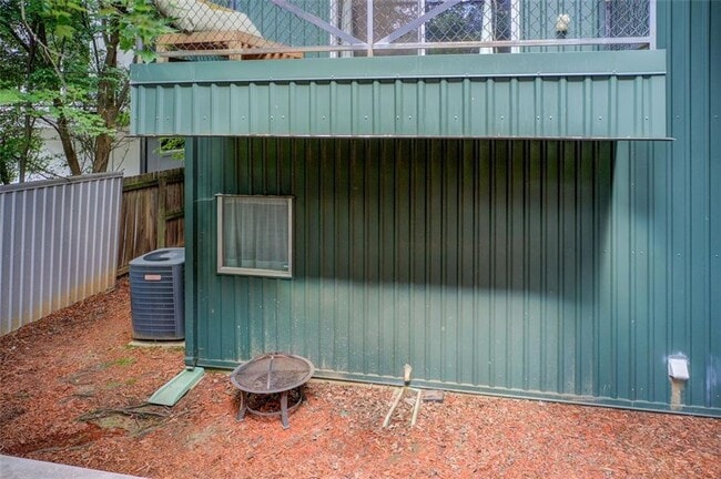 Building Photo - 241 Maynard Terrace SE