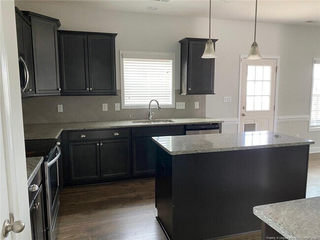 Building Photo - 277 Pendleton St