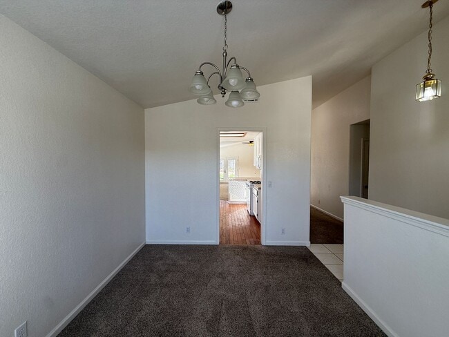 Building Photo - Rolling Hills Single Story Home Includes A...