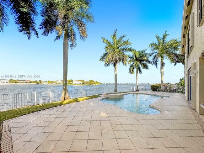 Building Photo - 5028 SW 170th Ave