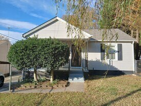 Building Photo - 1625 Mansfield St