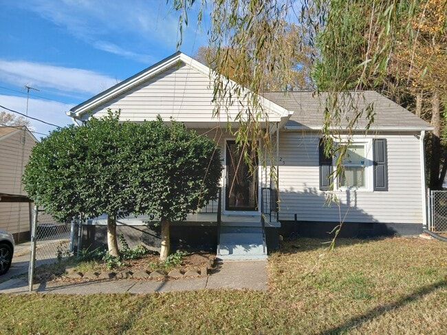 Building Photo - 1625 Mansfield St