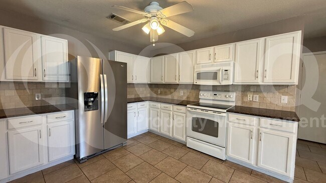Building Photo - 4137 Capstone Dr