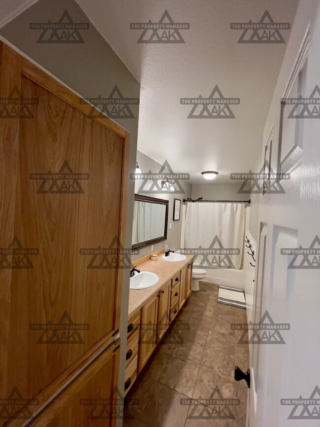 Building Photo - 3BR/2BA North Pole Home with Office & 2-Car Garage