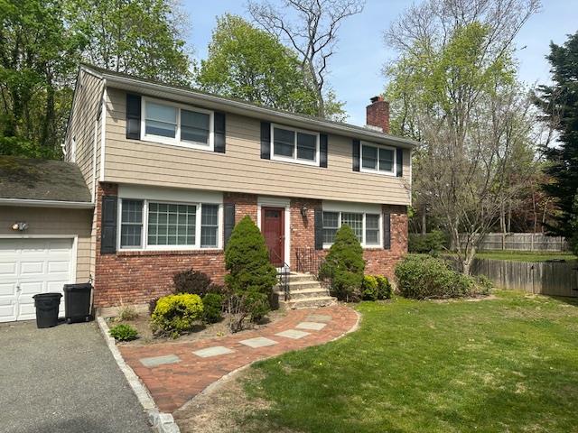 Primary Photo - 61 View Acre Dr