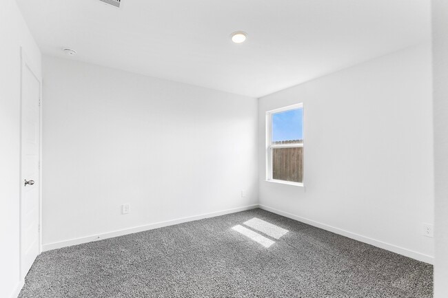 Building Photo - 3203 Langley Bnd Ln