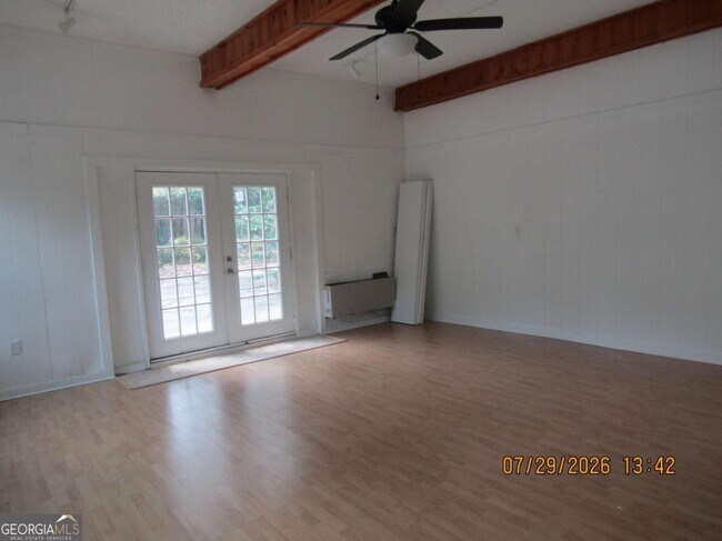 Building Photo - 513 Juniper Way